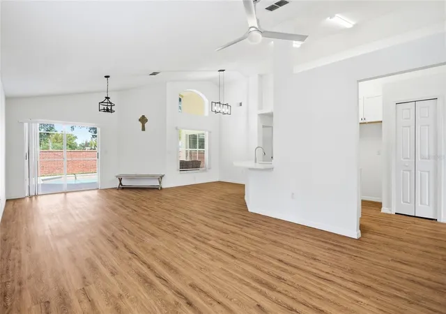 Photo 3 of Single family home for sale at 1500 Casterton Cir, Davenport, FL 33897 | MLS# O6444338 | Listing updated on 2026-10-09
