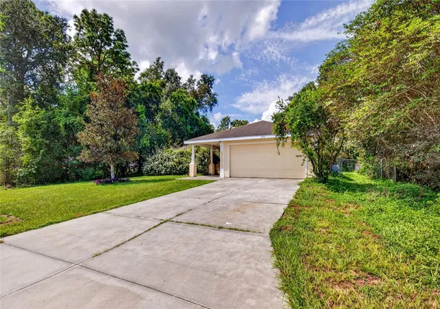 Photo 3 of Single family home for sale at 2054 SW 150th Court, Ocala, FL 34481 | MLS# OM732802 | Listing updated on 2026-10-03