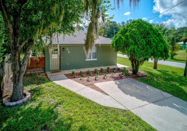 Photo 2 of Single family home for sale at 219 Cummings St, Oak Hill, FL 32759 | MLS# V4951461 | Listing updated on 2026-10-08