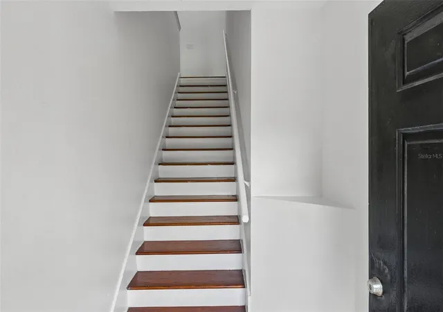 Listing Photo 3 - Condo for sale in building located at 6530 Swissco Dr, Orlando, FL 32822 - Unit #1122