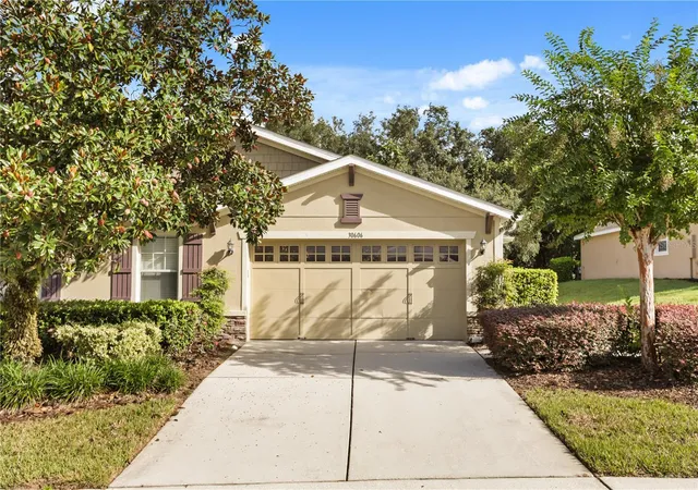 Photo 2 of Single family home for sale at 30606 Lipizzan Ter, Mount Dora, FL 32757 | MLS# G5118192 | Listing updated on 2026-09-30