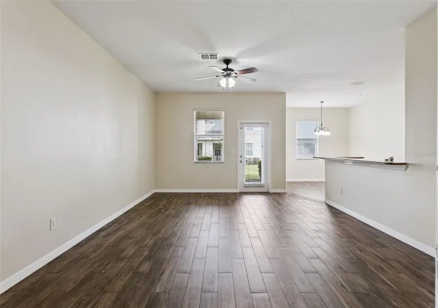 Photo 3 of Townhouse for sale at 15515 Campden St, Winter Garden, FL 34787 | MLS# O6444349 | Listing updated on 2026-10-22