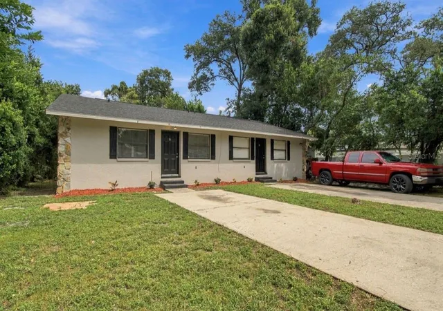 Photo 1 of House for sale at 1504 E Poinsettia Ave, Tampa, FL 33612 | MLS# TB8551670 | Listing updated on 2026-10-02