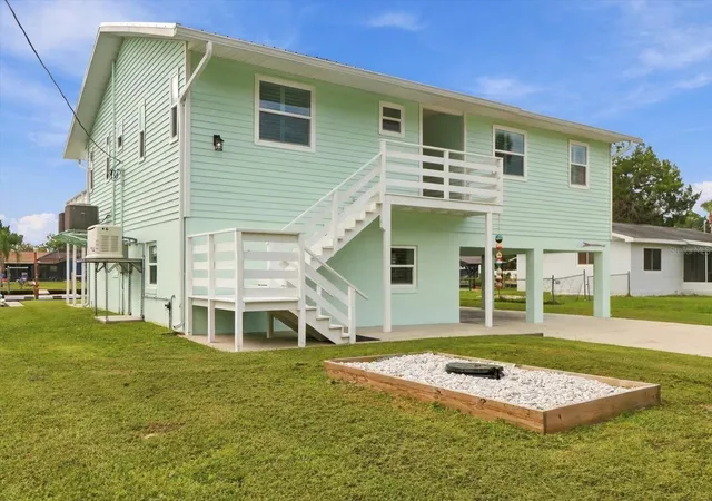 Photo 3 of Single family home for sale at 2060 Nw 19th Street, Crystal River, FL 34428 | MLS# G5118193 | Listing updated on 2026-10-07
