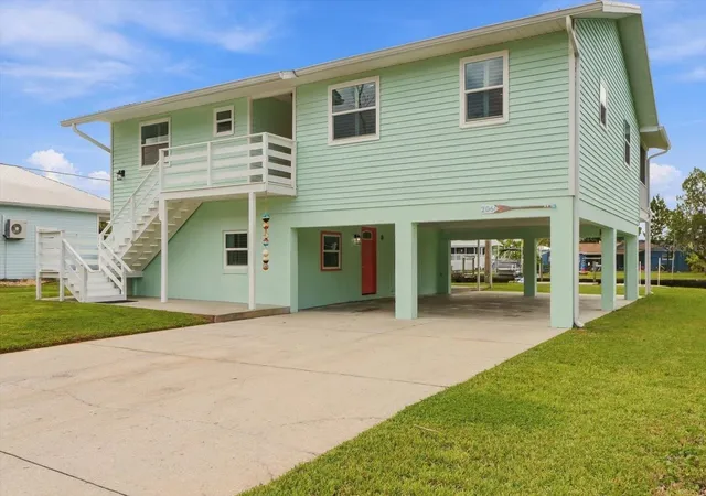 Photo 4 of Single family home for sale at 2060 NW 19th Street, Crystal River, FL 34428 | MLS# G5118193 | Listing updated on 2026-10-07