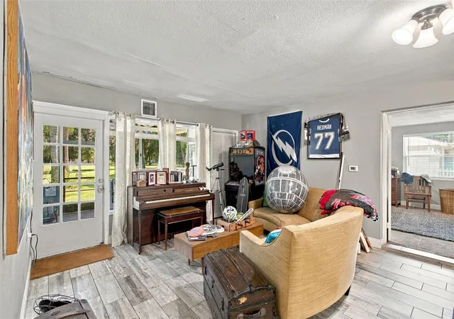Photo 3 of Single family home for sale at 10803 N Oregon Cir, Tampa, FL 33612 | MLS# TB8551675 | Listing updated on 2026-09-29