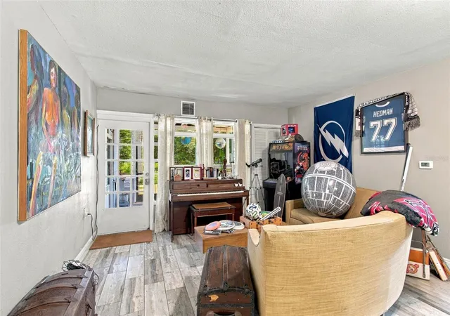 Photo 4 of Single family home for sale at 10803 N Oregon Cir, Tampa, FL 33612 | MLS# TB8551675 | Listing updated on 2026-09-29