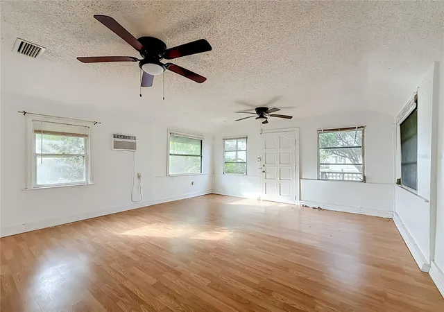 Photo 4 of Single family home for sale at 4519 Haines Rd N, Saint Petersburg, FL 33714 | MLS# O6444360 | Listing updated on 2026-10-02