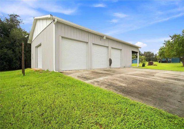 Photo 4 of Single family home for sale at 24202 State Rd 64 E, Myakka City, FL 34251 | MLS# W7889776 | Listing updated on 2026-09-25