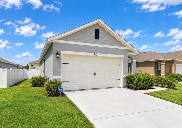 Photo 2 of Single family home for sale at 7171 Carib Grackle Dr, Harmony, FL 34773 | MLS# S5158206 | Listing updated on 2026-09-24