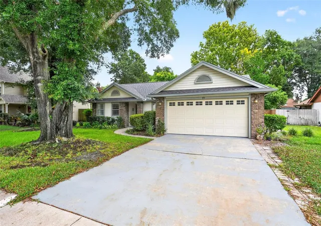 Photo 2 of Single family home for sale at 477 Autumn Oaks Pl, Lake Mary, FL 32746 | MLS# G5118198 | Listing updated on 2026-09-29
