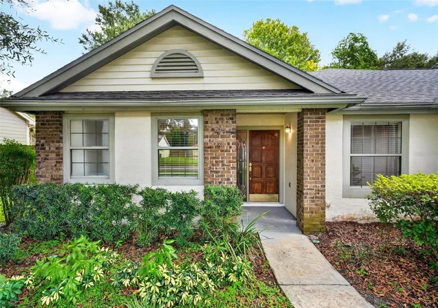 Photo 3 of Single family home for sale at 477 Autumn Oaks Pl, Lake Mary, FL 32746 | MLS# G5118198 | Listing updated on 2026-09-29