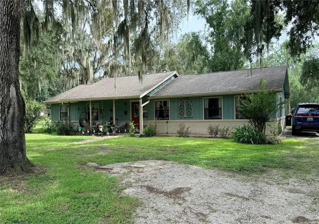 Photo 3 of Single family home for sale at 2720 Ewell Rd, Lakeland, FL 33811 | MLS# O6444364 | Listing updated on 2026-09-29