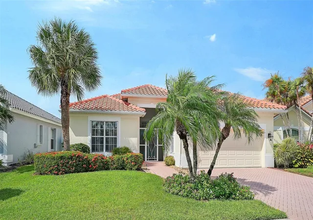 Photo 4 of Sale Pending at 661 Misty Pine Dr, Venice, FL 34292 | MLS# A4707219 | Listing updated on 2026-10-18