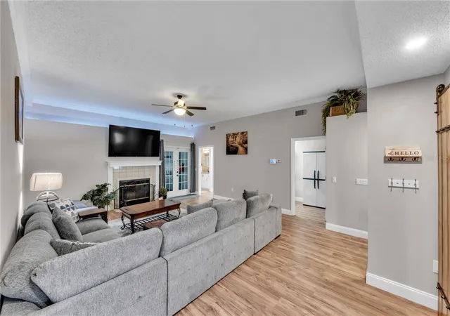 Photo 4 of Single family home for sale at 1910 High Glen Ct N, Lakeland, FL 33813 | MLS# TB8551686 | Listing updated on 2026-10-01