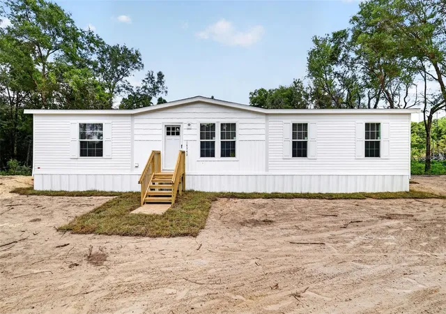 Photo 2 of Manufactured home for sale at 16343 Sw 57th Street, Ocala, FL 34481 | MLS# OM732806 | Listing updated on 2026-10-08