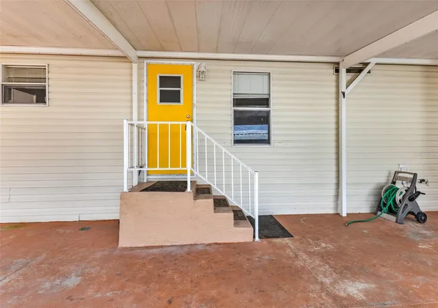 Photo 3 of Manufactured home for sale at 1000 Kings Hwy #18, Port Charlotte, FL 33980 | MLS# C7531133 | Listing updated on 2026-09-28