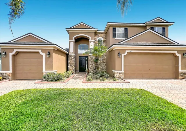 Photo 3 of Single family home for sale at 1587 Thornapple Ln, Sanford, FL 32771 | MLS# O6444383 | Listing updated on 2026-10-04