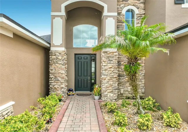 Photo 3 of Single family home for sale at 1587 Thornapple Ln, Sanford, FL 32771 | MLS# O6444383 | Listing updated on 2026-10-04