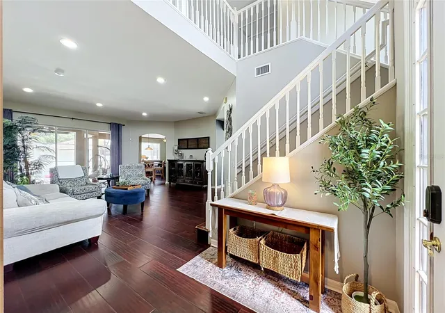 Photo 4 of Single family home for sale at 1587 Thornapple Ln, Sanford, FL 32771 | MLS# O6444383 | Listing updated on 2026-10-04