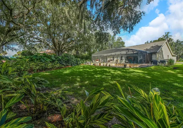 Photo 4 of Single family home for sale at 1524 Cervantes Pl, Lady Lake, FL 32159 | MLS# G5118202 | Listing updated on 2026-09-26