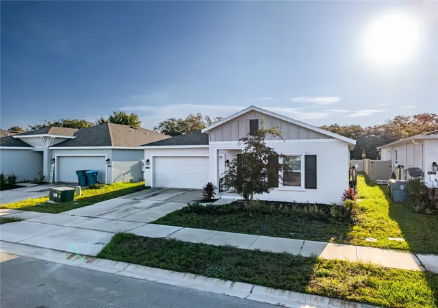 Photo 2 of Single family home for sale at 1173 Deepwater Cir, Eagle Lake, FL 33839 | MLS# S5158212 | Listing updated on 2026-09-24