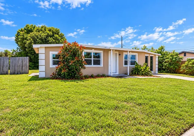 Photo 1 of Single family home for sale at 3312 Plummer Cir, Melbourne, FL 32901 | MLS# TB8551703 | Listing updated on 2026-10-20