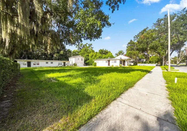 Photo 2 of House for sale at 804 W Concord St, Orlando, FL 32805 | MLS# O6444391 | Listing updated on 2026-09-24