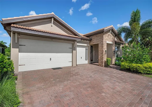 Photo 3 of Single family home for sale at 135 Pescador Pl, Nokomis, FL 34275 | MLS# A4707224 | Listing updated on 2026-10-07