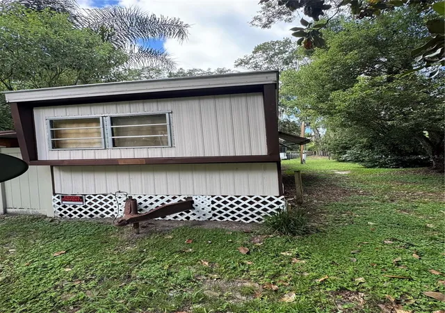 Photo 2 of Manufactured home for sale at 902 Montana Ave, Lutz, FL 33548 | MLS# TB8551708 | Listing updated on 2026-10-05