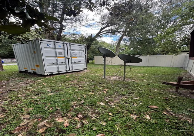 Photo 4 of Manufactured home for sale at 902 Montana Ave, Lutz, FL 33548 | MLS# TB8551708 | Listing updated on 2026-10-05