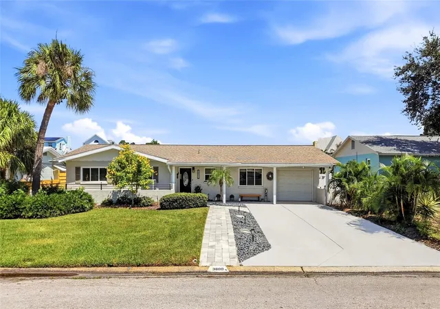 Photo 1 of Single family home for sale at 3800 Beach Dr Se, Saint Petersburg, FL 33705 | MLS# TB8551709 | Listing updated on 2026-10-02