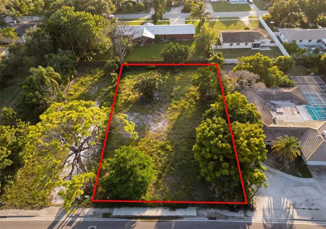 Photo 2 of Land for sale at Lot 89 Webber St, Sarasota, FL 34239 | MLS# A4707226 | Listing updated on 2026-09-25