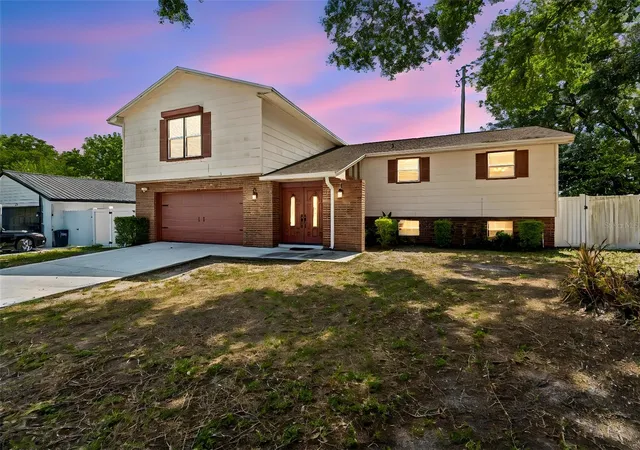 Photo 1 of Single family home for sale at 2620 Giant Pl, Seffner, FL 33584 | MLS# TB8551713 | Listing updated on 2026-10-13
