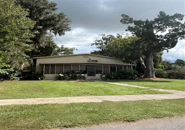 Photo 2 of Multi family home for sale at 730 Lindley Blvd, Deland, FL 32724 | MLS# V4951465 | Listing updated on 2026-10-04