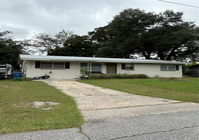 Photo 4 of House for sale at 730 Lindley Blvd, Deland, FL 32724 | MLS# V4951465 | Listing updated on 2026-10-04