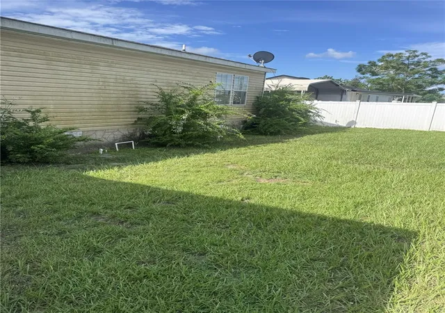 Photo 3 of Manufactured home for sale at 6171 SE 143rd Place, Summerfield, FL 34491 | MLS# G5118206 | Listing updated on 2026-09-24
