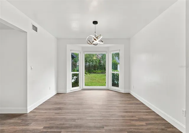 Photo 4 of Single family home for sale at 6107 Oak Fern Ct, Temple Terrace, FL 33617 | MLS# TB8551721 | Listing updated on 2026-10-04