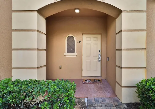 Photo 3 of Townhouse for sale at 1134 Calabria Ave, Davenport, FL 33897 | MLS# O6444412 | Listing updated on 2026-09-24