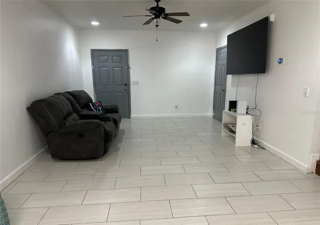Photo 4 of Townhouse for sale at 2325 28th Avenue E, Palmetto, FL 34221 | MLS# A4707236 | Listing updated on 2026-10-10