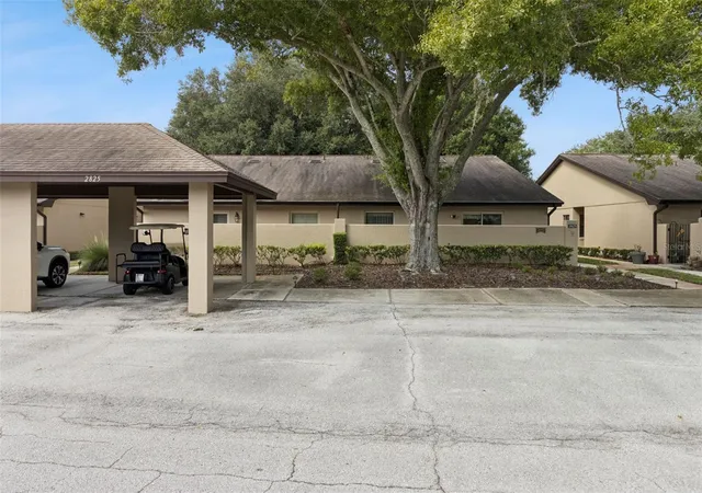 Photo 1 of House for sale at 2825 Wingfoot Ct, Winter Haven, FL 33884 | MLS# O6444414 | Listing updated on 2026-10-05