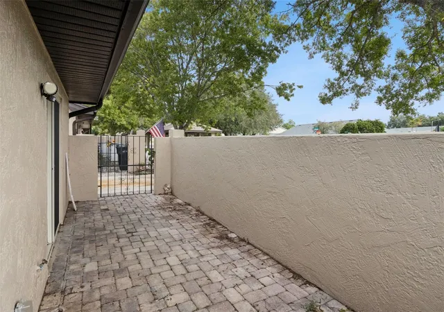 Photo 3 of House for sale at 2825 Wingfoot Ct, Winter Haven, FL 33884 | MLS# O6444414 | Listing updated on 2026-10-05
