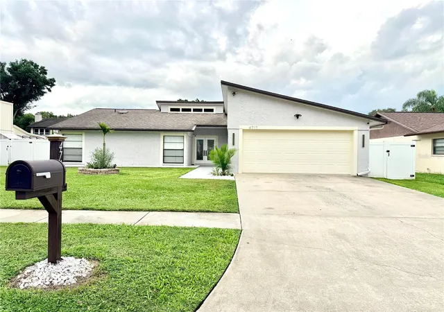 Photo 1 of Single family home for sale at 4717 Deerwalk Ave, Tampa, FL 33624 | MLS# TB8551735 | Listing updated on 2026-10-03