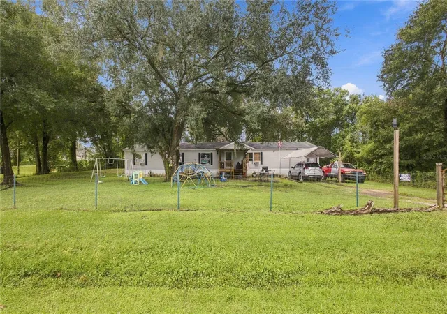 Manufactured home for sale at 3608 Valley Trl, LAKELAND, FL 33810 | MLS# TB8551741