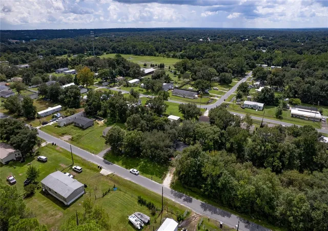 Photo 3 of Manufactured home for sale at 3608 Valley Trl, Lakeland, FL 33810 | MLS# TB8551741 | Listing updated on 2026-09-29