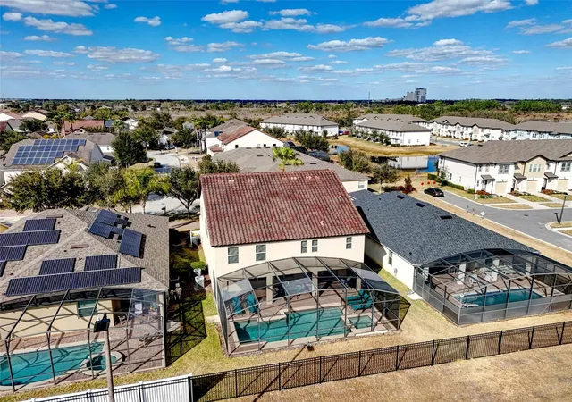 Photo 3 of Single family home for sale at 1299 Yorkshire Ct, Davenport, FL 33896 | MLS# L4965309 | Listing updated on 2026-10-08
