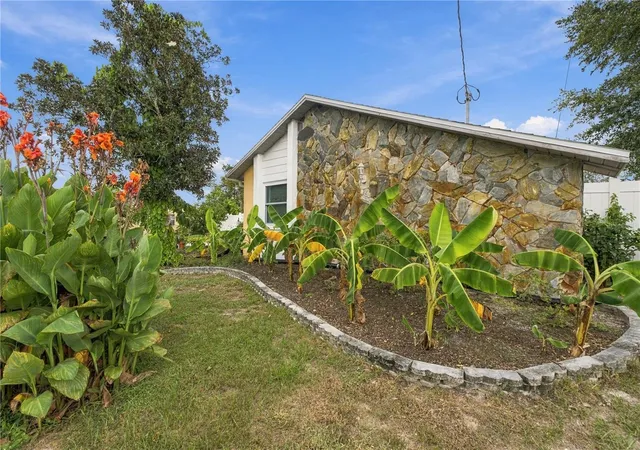 Photo 3 of Single family home for sale at 10270 Brentlawn St, Spring Hill, FL 34608 | MLS# TB8551745 | Listing updated on 2026-10-03