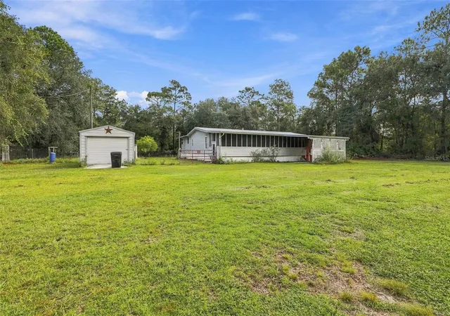 Photo 3 of Manufactured home for sale at 4700 Berry Ct, Keystone Heights, FL 32656 | MLS# A4707239 | Listing updated on 2026-09-29
