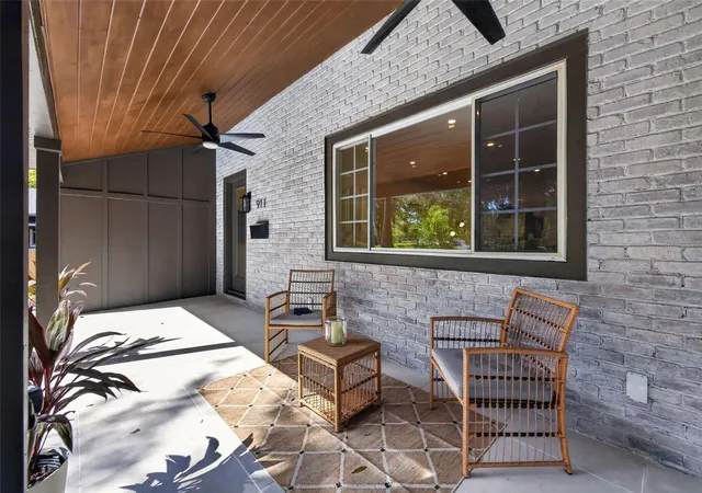 Photo 3 of Single family home for sale at 911 29th Street N, Saint Petersburg, FL 33713 | MLS# TB8551748 | Listing updated on 2026-10-10