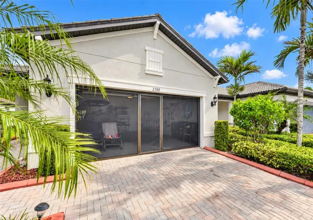 Photo 2 of Single family home for sale at 2588 Daisy Dr, North Port, FL 34289 | MLS# D6148918 | Listing updated on 2026-10-24